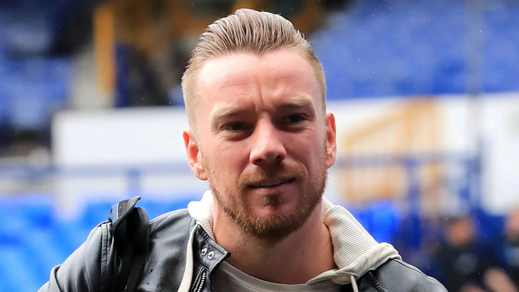 Jamie O’Hara Urges Arsenal to Sign Alexander Isak to Bolster Title Hopes