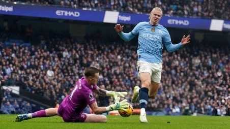 Haaland’s Penalty Miss Costs Man City in Boxing Day Stalemate Against Everton
