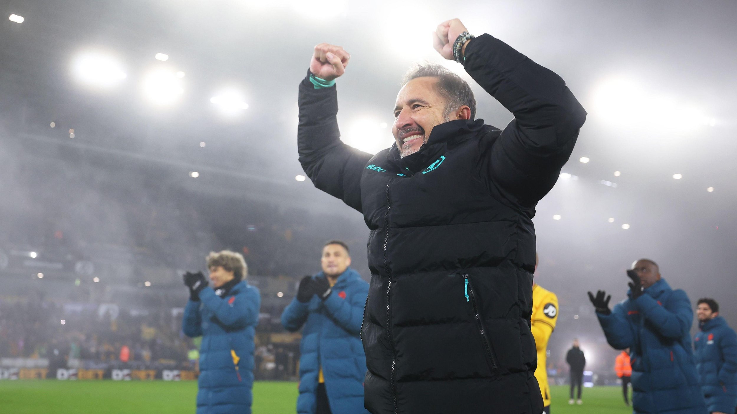 Wolves Triumph Over Manchester United: Vitor Pereira Hails Team Spirit as Key to Victory