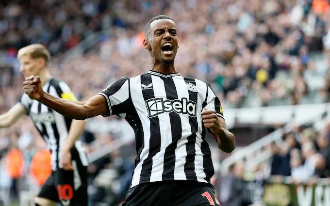 Paul Merson Urges Arsenal to Sign Newcastle’s Alexander Isak