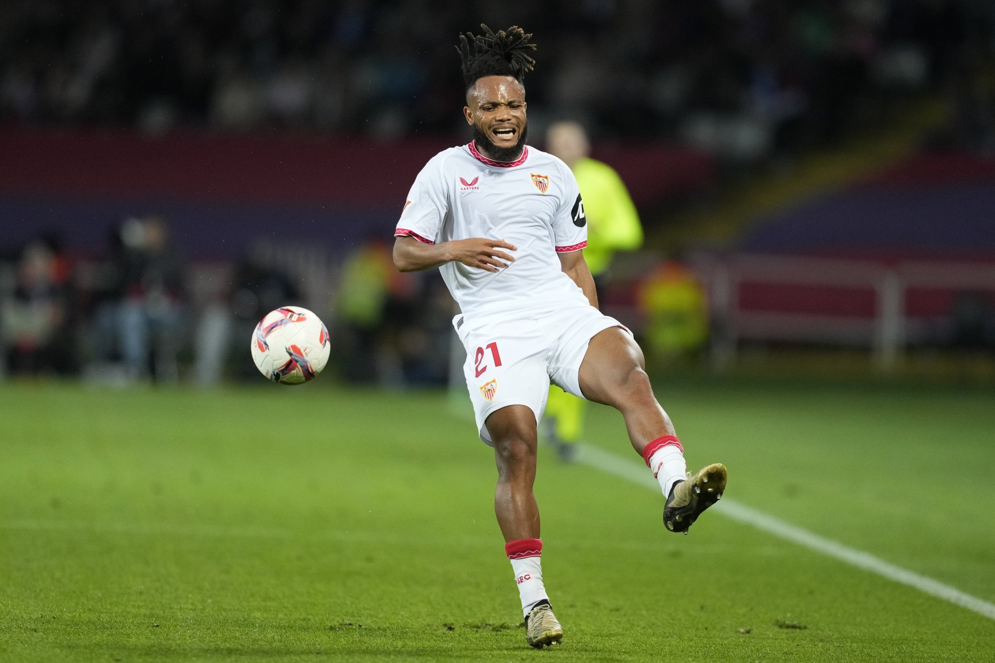 Chidera Ejuke Makes Triumphant Return to Sevilla Training After Three-Month Injury Layoff