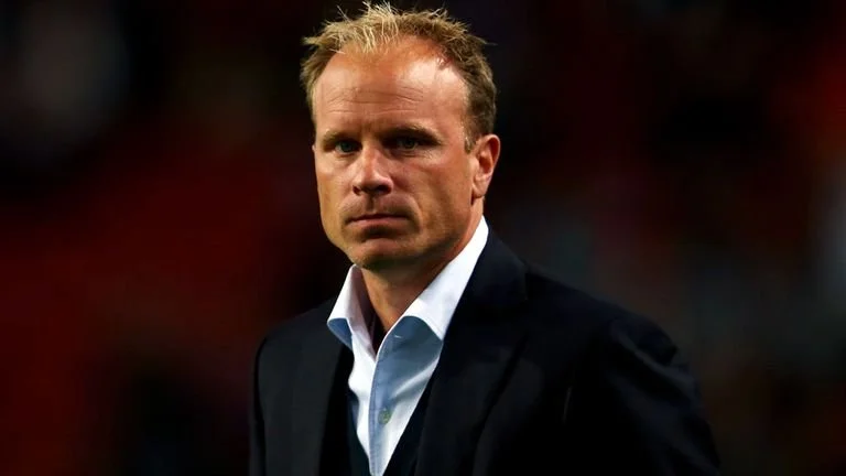 Dennis Bergkamp Hints at Management Return Amid Arsenal’s Managerial Speculation