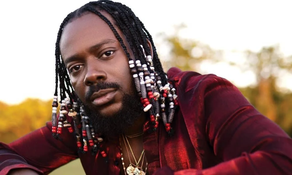 Adekunle Gold Criticizes Nigerian Music Industry’s Leadership, Urges for Change