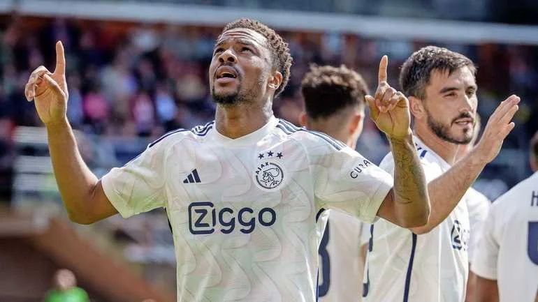 Chuba Akpom Joins Nigerian Elite After Scoring on Lille League Debut