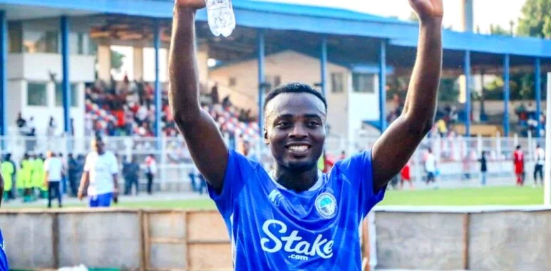 Enyimba’s Ifeanyi Ihemekwele Faces Lengthy Spell on Sidelines with Ankle Injury