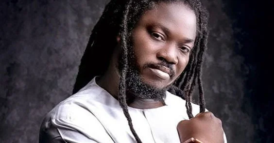 “Na Dada Be the Problem?” — Daddy Showkey Slams Niger Governor Over Dreadlock Arrest Order