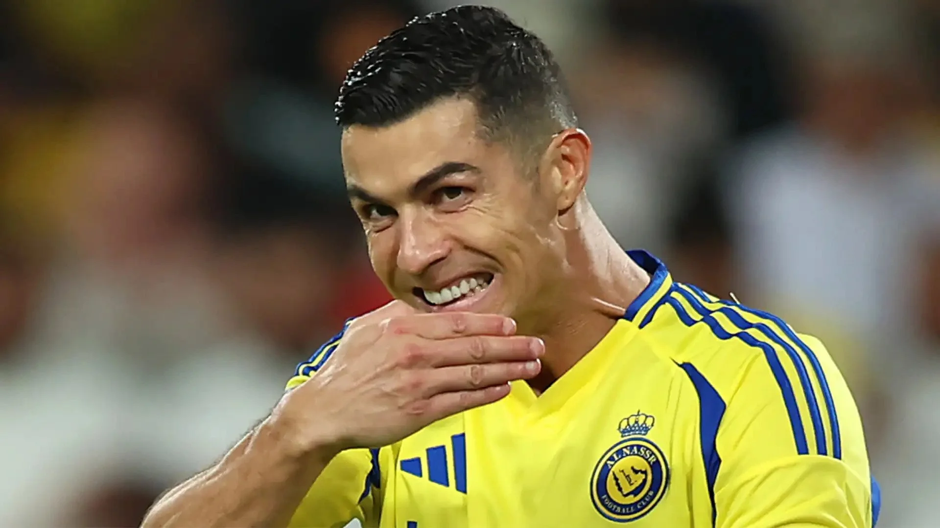 “Ronaldo Can Play Until 45” – Alan Hutton Backs Football Icon to Defy Age Yet Again