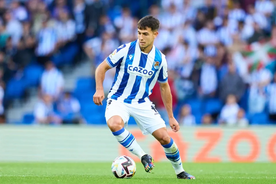  Paul Scholes Questions Arsenal’s £51M Zubimendi Move: “Where’s the Hole?”