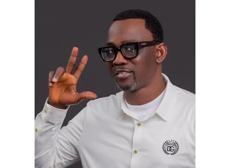 Chaos in Ikire: Pasuma’s Convoy Attacked by Suspected Hoodlums, Panic Spreads