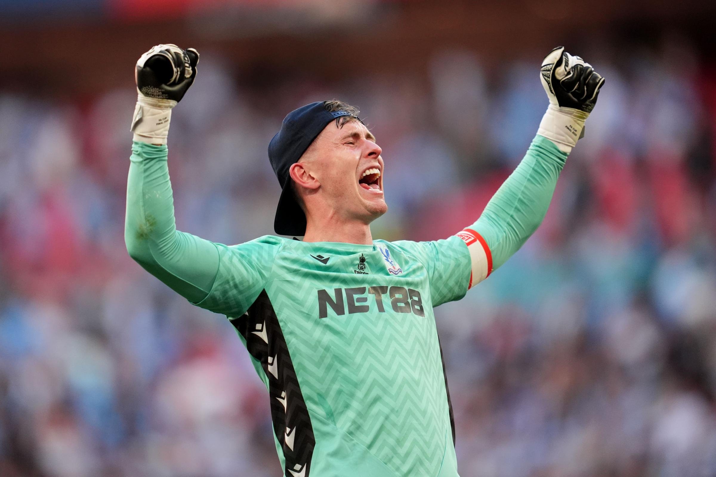 “This One’s for You, Dad” – Dean Henderson Dedicates FA Cup Glory to Late Father After Emotional Triumph with Crystal Palace