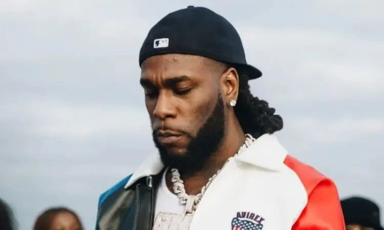 “The African Giant is Dead” – Burna Boy Gets Deep, Says Nigerians Broke His Heart
