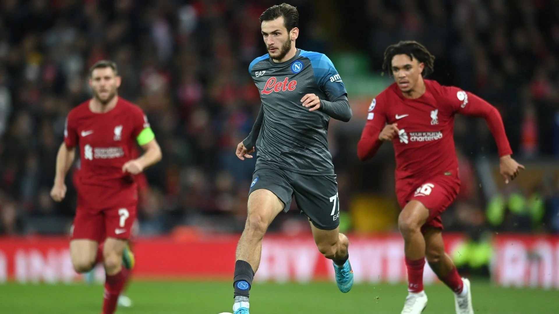 Kvaratskhelia Hails Trent Alexander-Arnold as His Toughest Opponent Amid Defender's Exit from Liverpool