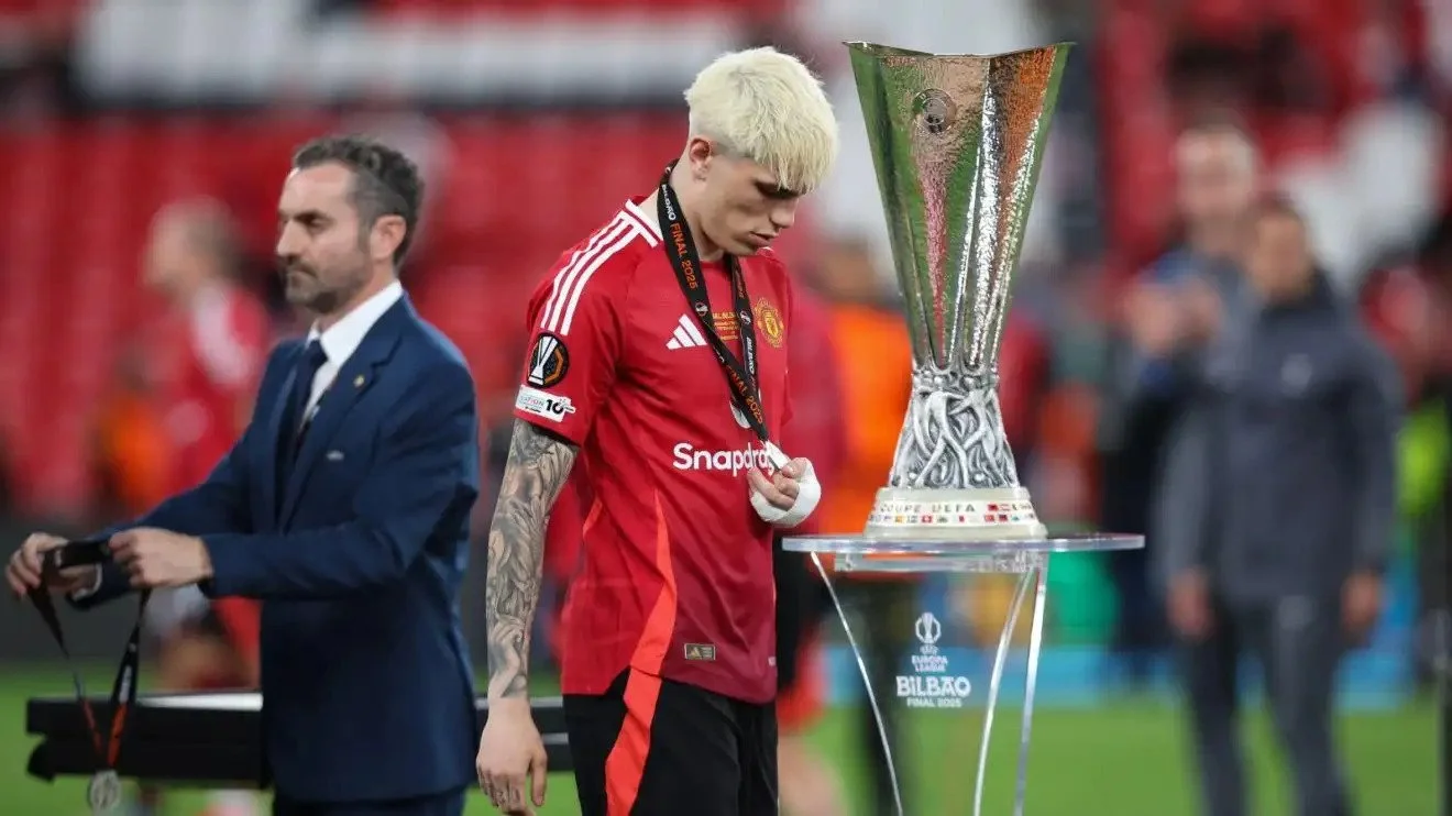 Garnacho Told to Find New Club as Amorim Era Begins at Manchester United