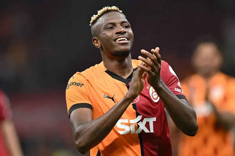 Victor Osimhen to Galatasaray? Turkish Journalist Hints Transfer Talks with Napoli Are Underway