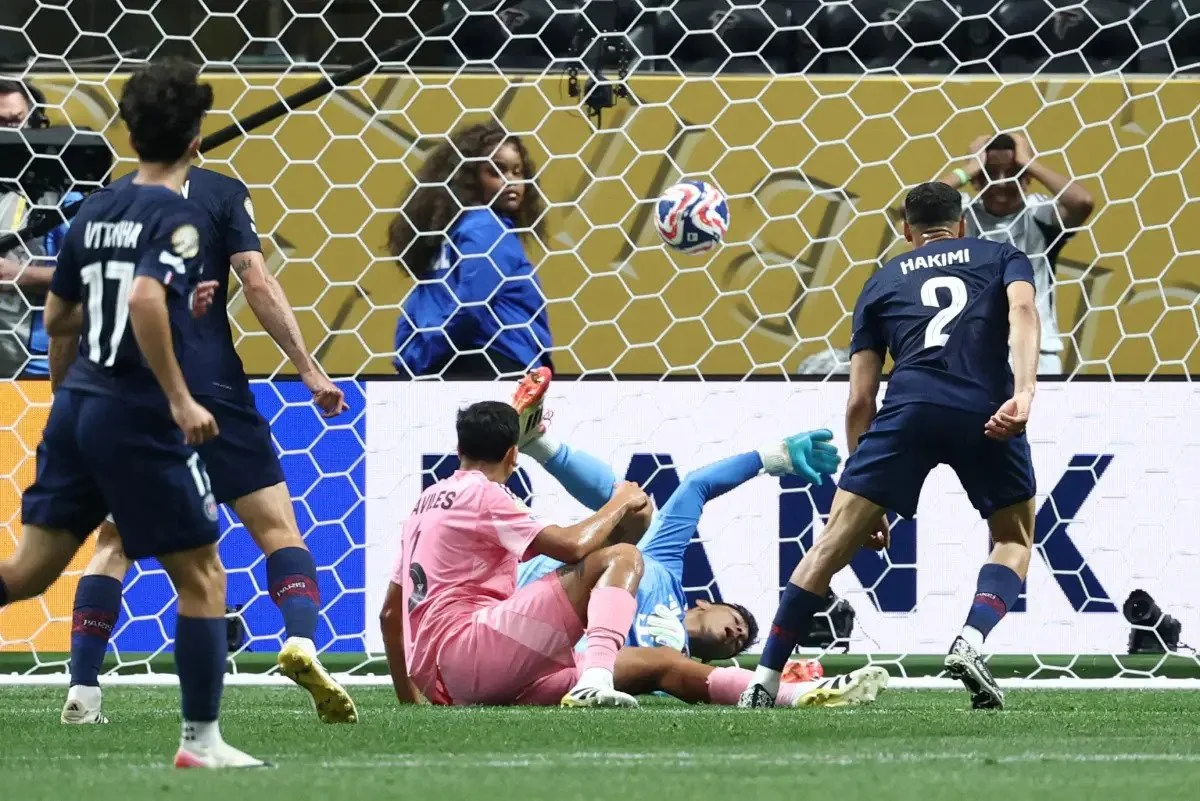  Mascherano Reacts After 4-0 Club World Cup Humbling: “We Faced the Best Team in the World”