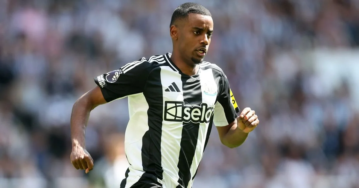  Liverpool Eye Isak, Keep Ekitike as Plan B Amid Transfer Drama | Kolo Touré Joins Man City Staff