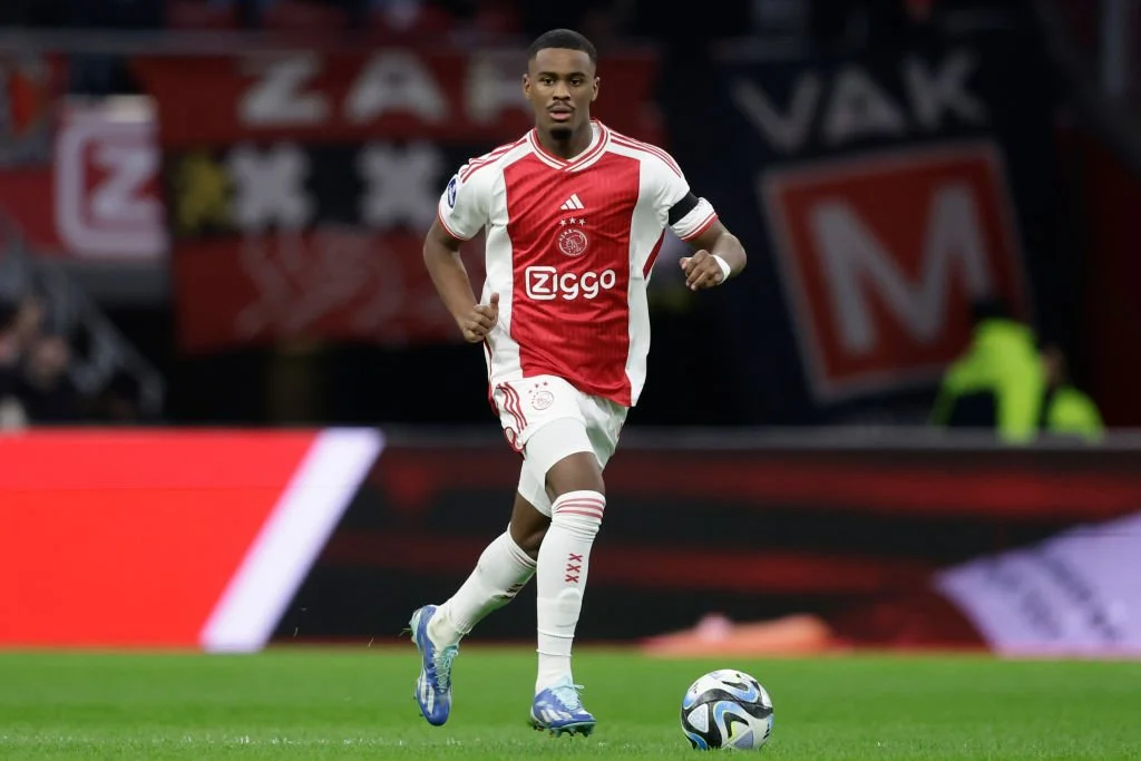  Chelsea Target Ajax Wonderkid Hato as Arsenal Seal First Pro Deal for Daniel Oyetunde