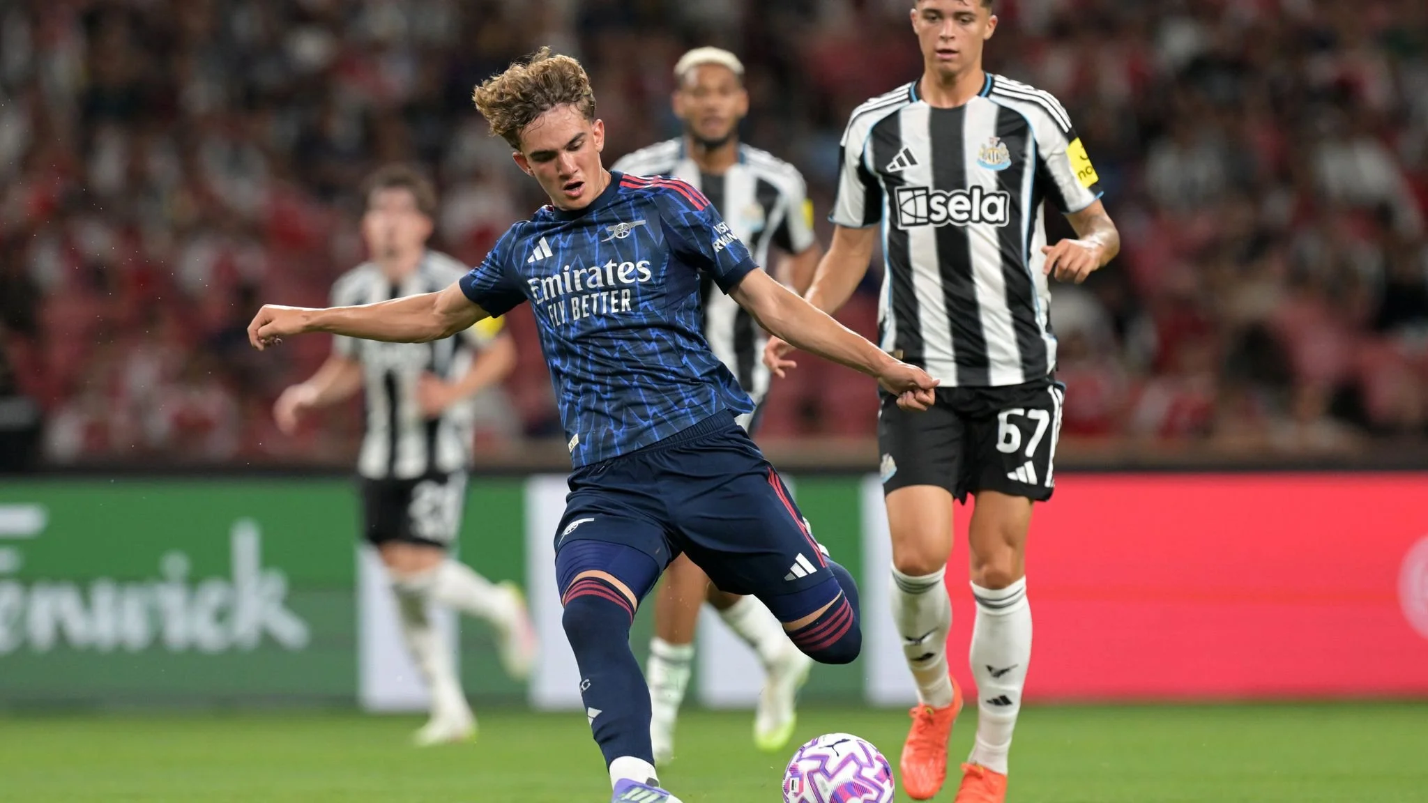 Arsenal 3-2 Newcastle: Max Dowman Shines Again as Gunners Edge Pre-Season Thriller in Singapore
