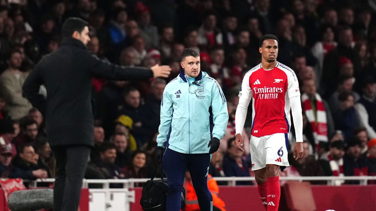 United Dealt Defensive Blow Ahead of Season Opener Against Arsenal