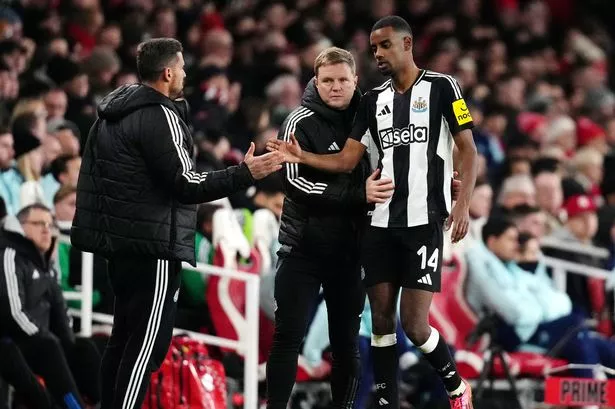 Eddie Howe Keeps Door Open for Isak Amid Liverpool Links
