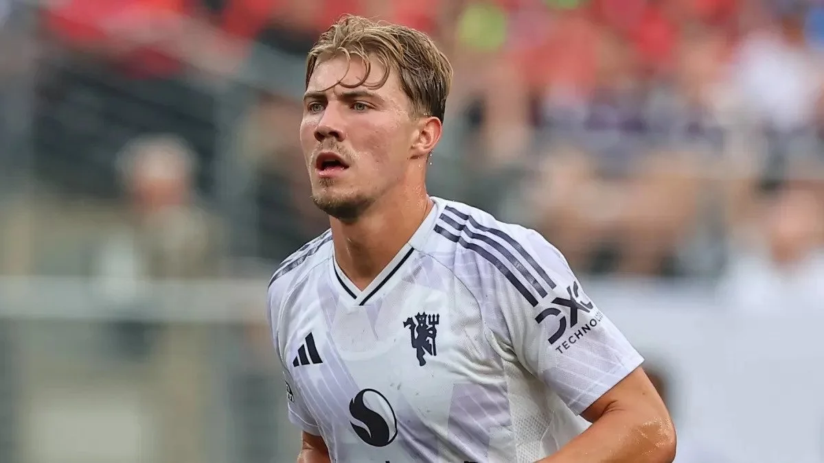 Napoli Close in on Rasmus Højlund Loan Deal as Lucas Vázquez Heads to Bayer Leverkusen