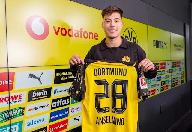 Chelsea’s Aaron Anselmino Joins Borussia Dortmund on Loan