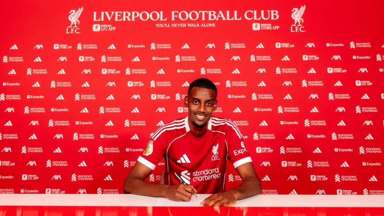 Liverpool Without Isak as Slot Names Unchanged XI for Burnley Clash