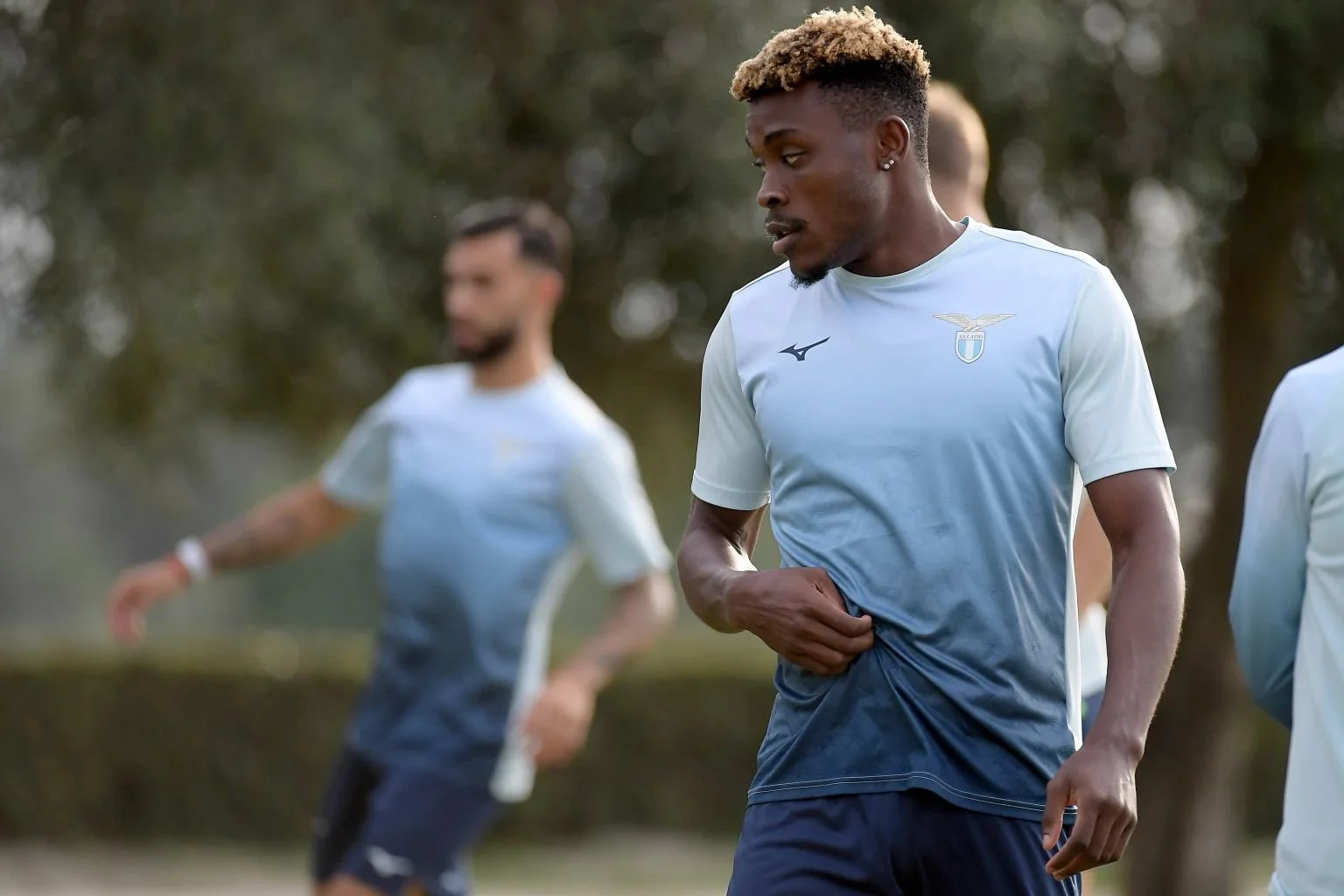 Lazio’s Fisayo Dele-Bashiru ruled out for a month with muscle injury