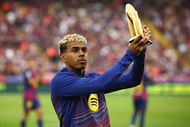 Flick Uncertain Over Lamine Yamal’s Fitness Ahead of El Clásico — A Growing Concern for Barcelona