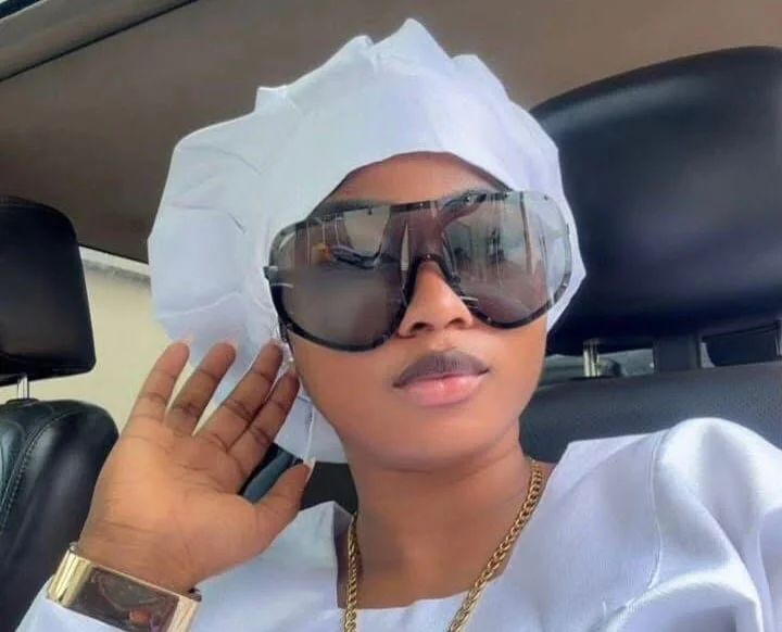 Imisi Ayanwale’s Fans Take Campaign to Luli Concert, Galvanise Support Ahead of BBNaija Finale