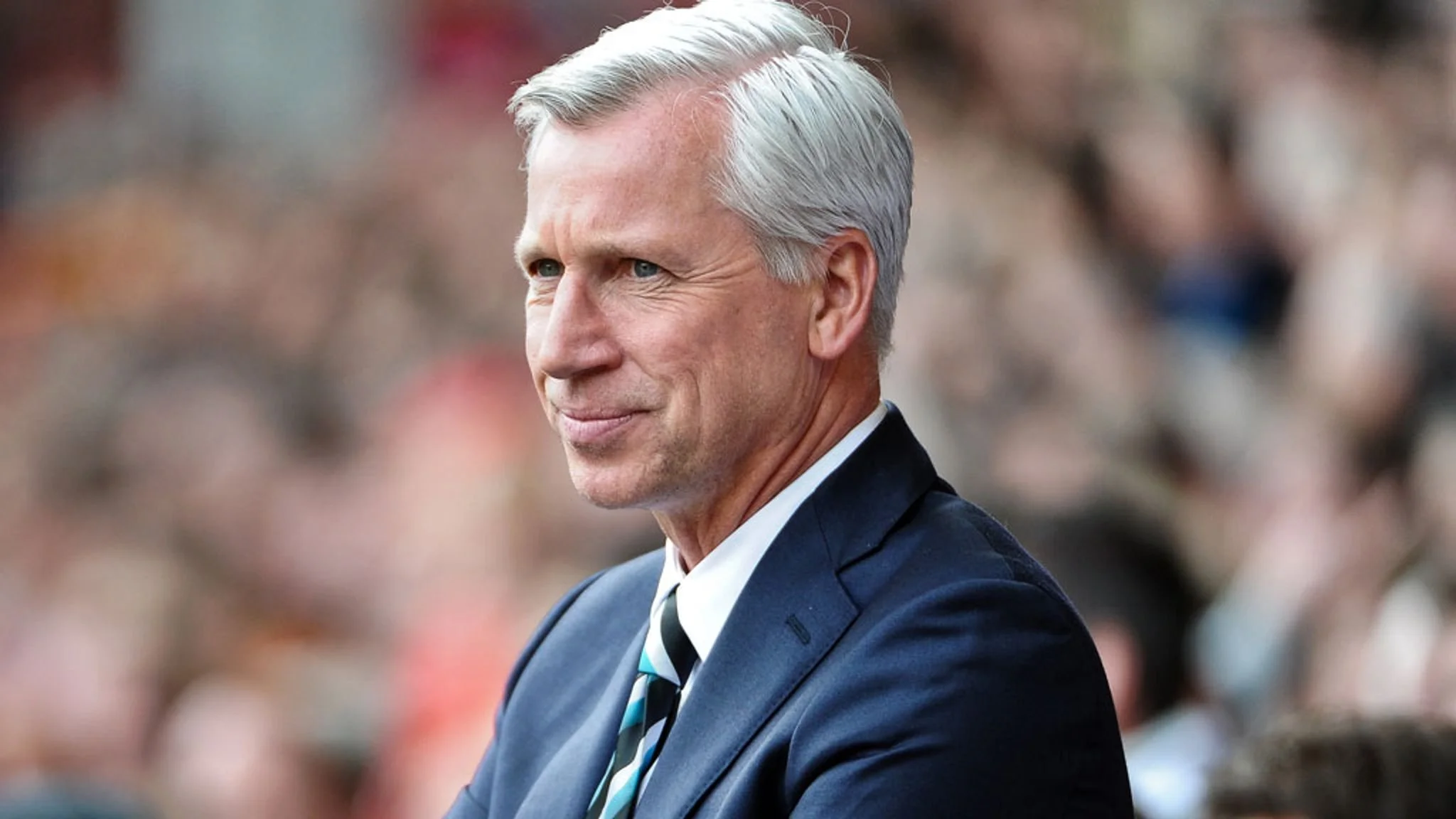 Alan Pardew Tips Manchester City as Arsenal’s Biggest Threat in Premier League Title Race ⚽🔥
