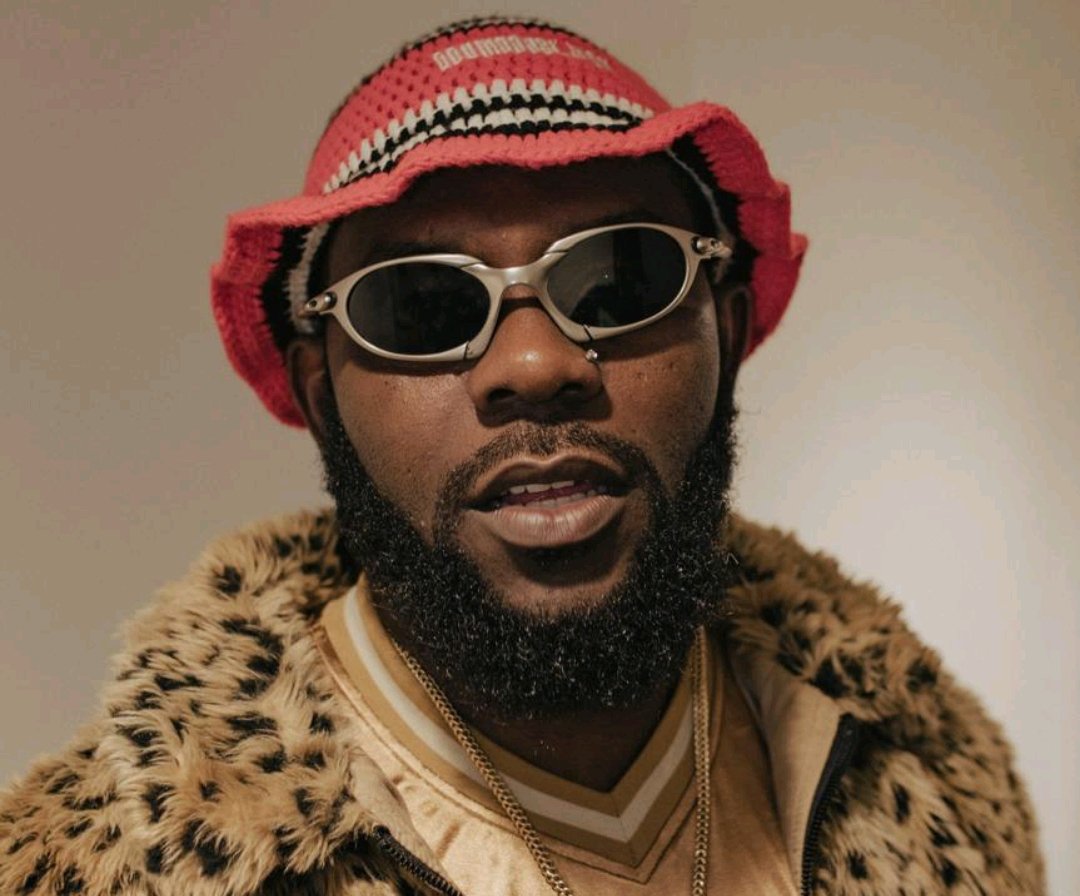 Odumodublvck Calls Nigerian Politics “Shambolic,” Urges Citizens to Hold All Leaders Accountable — Not Just the President