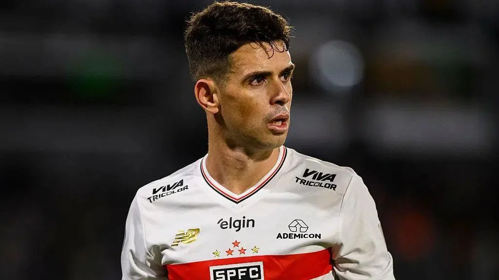 Former Chelsea Star Oscar Hospitalized After Collapsing in Training — Considers Retirement