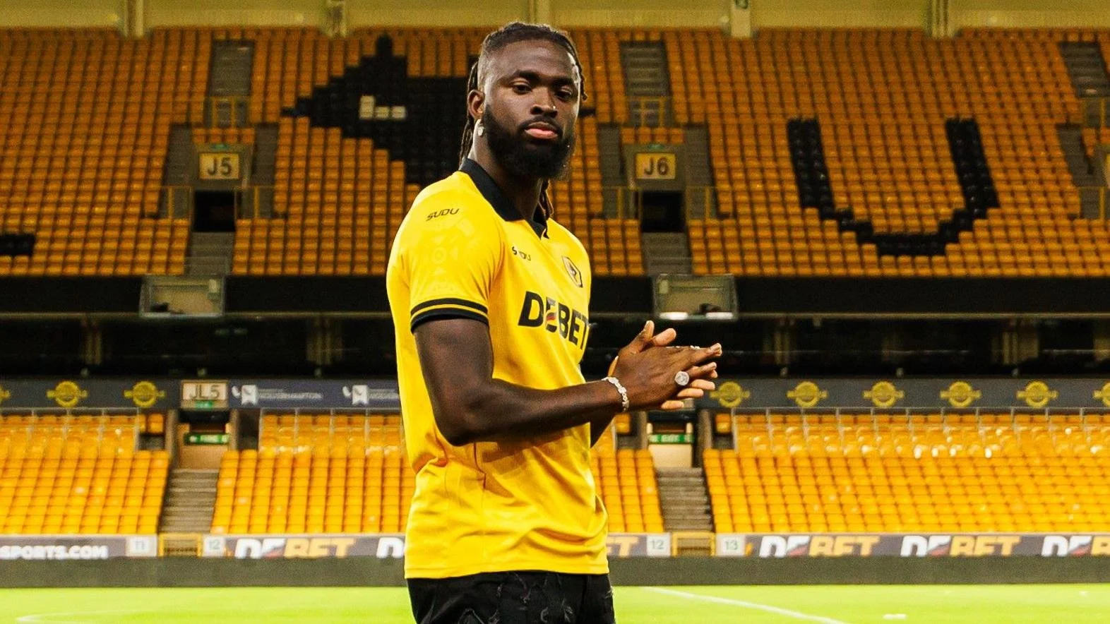 Fenerbahce Eye January Move for Wolves Striker Tolu Arokodare Amid Limited Playing Time