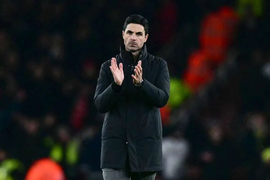 Hargreaves Questions Arteta’s Call as Arsenal Fall to Man United