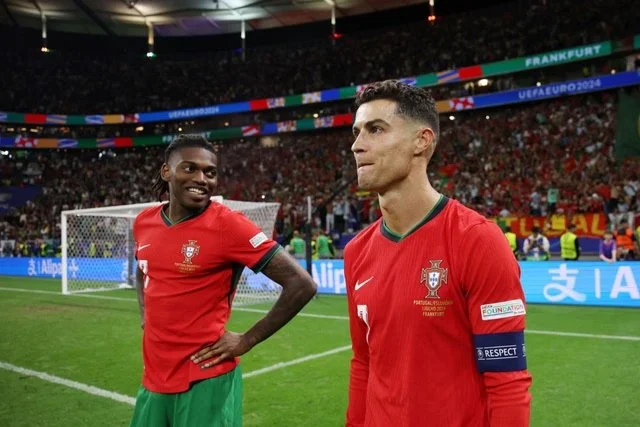 Rafael Leao’s Father Pays Musical Tribute to Cristiano Ronaldo as Birthday Celebrations Spark Debate