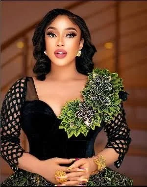 Tonto Dikeh Declares Herself “New and Sharp” Amid Rosy Meurer’s Revelations