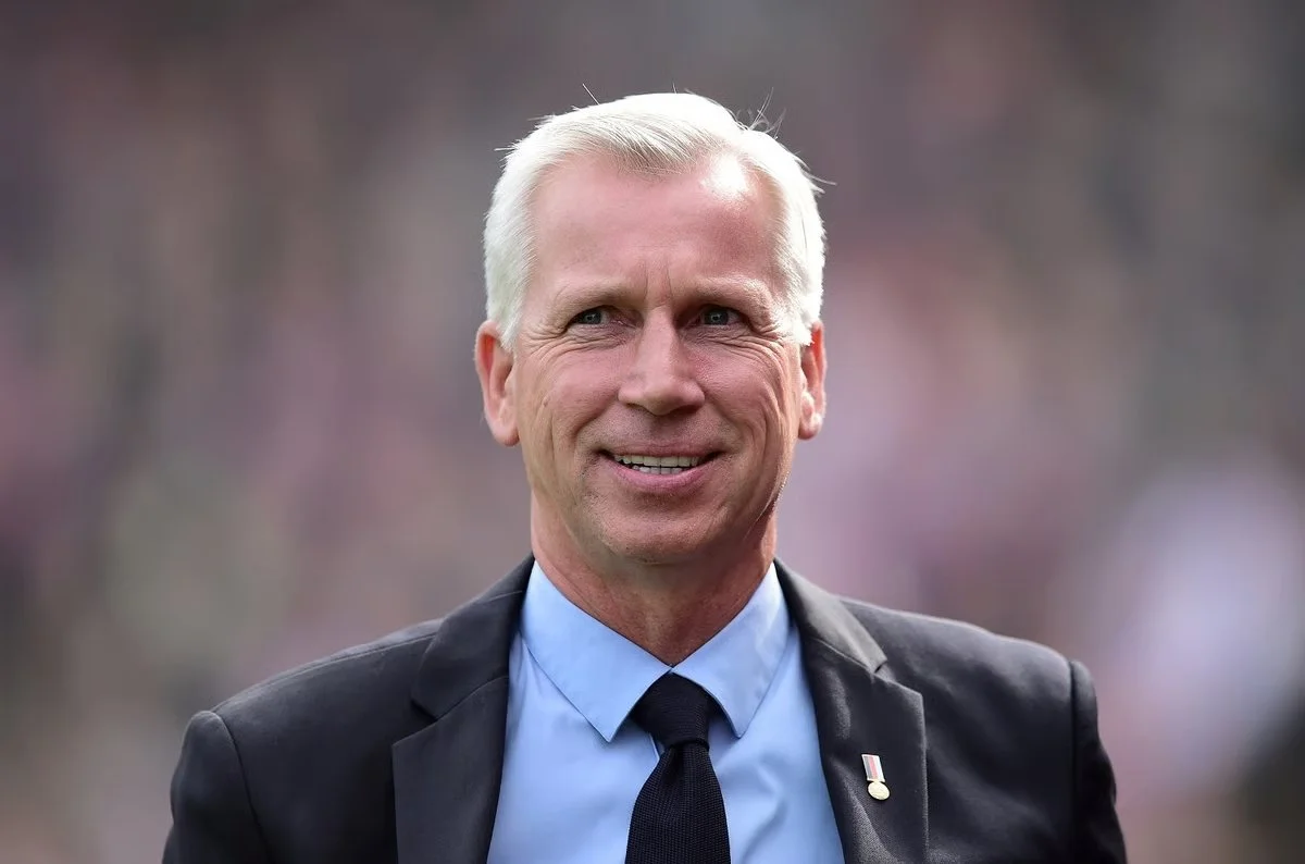 Alan Pardew Backs Arsenal F.C. for Premier League Glory, Says Title Race Could Be Settled by April