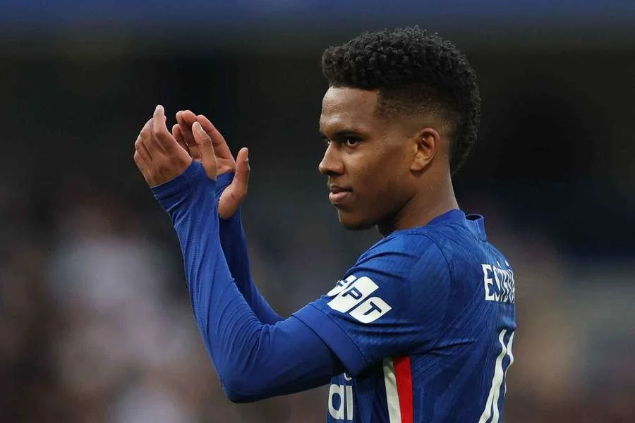 Malouda Urges Chelsea Fans to Avoid Hazard Comparisons with Youngster Estevao