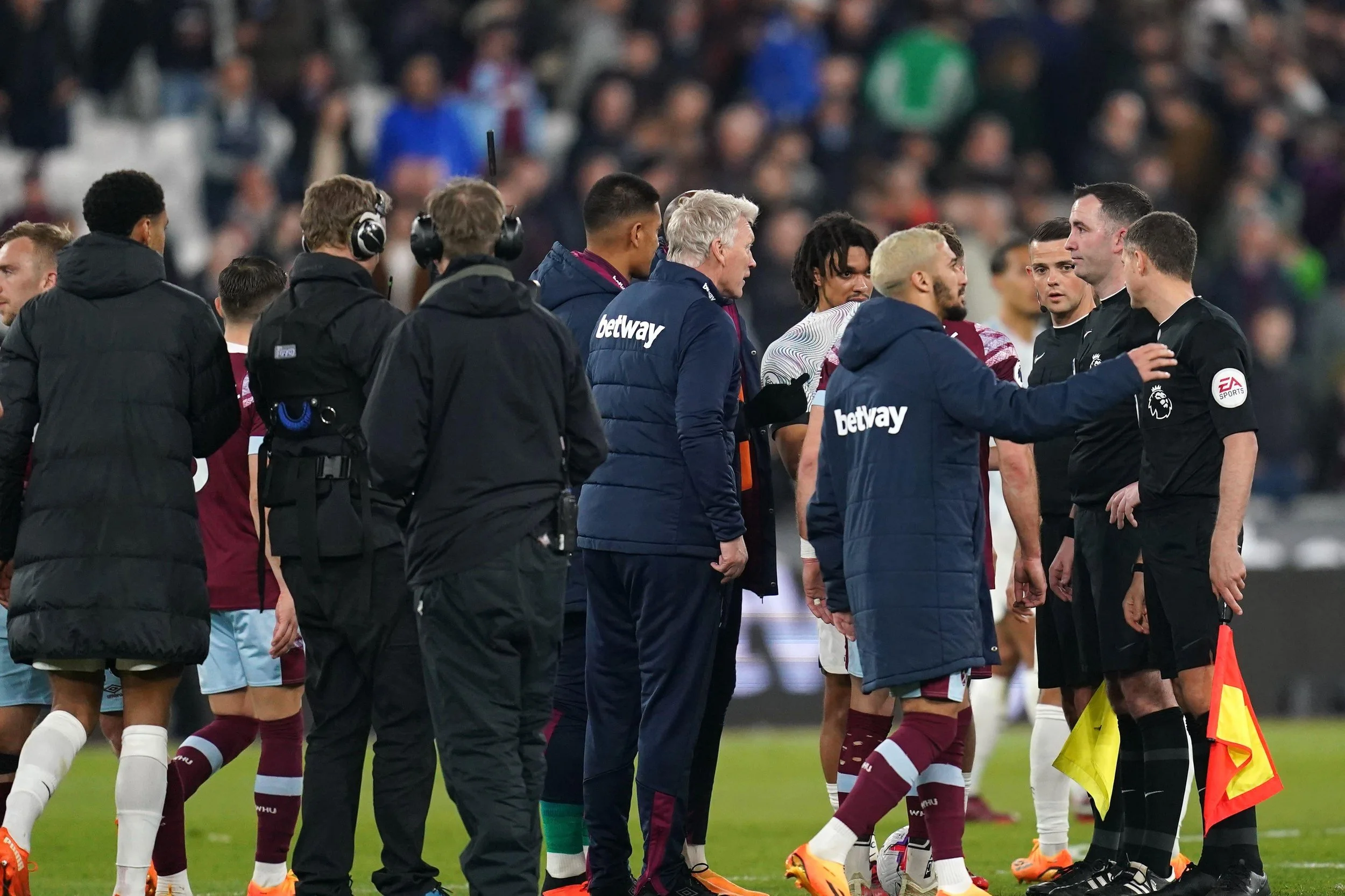  Premier League Explains VAR Decision as West Ham Goal Against Arsenal Is Disallowed in Late Drama