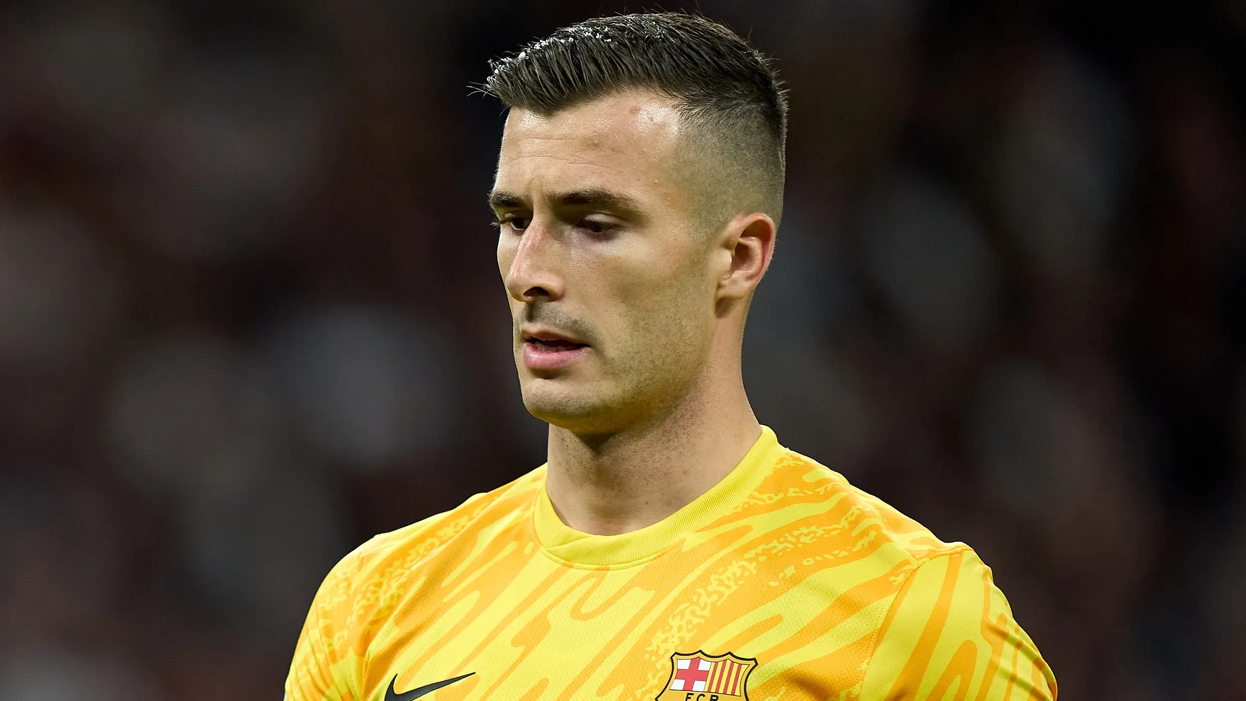 Barcelona Goalkeepers Ter Stegen and Iñaki Peña Set for Return but Face Uncertain Future