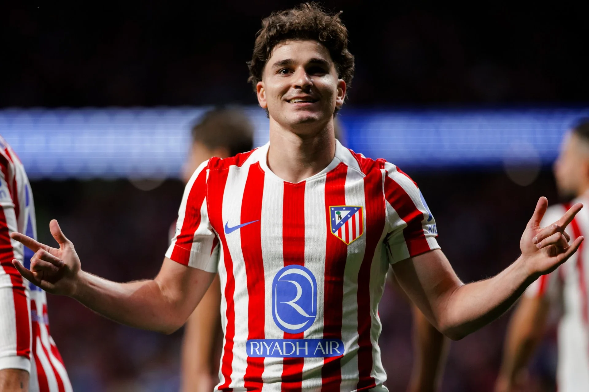 Transfer: Julián Álvarez Prioritises Barcelona Move Amid Arsenal Interest