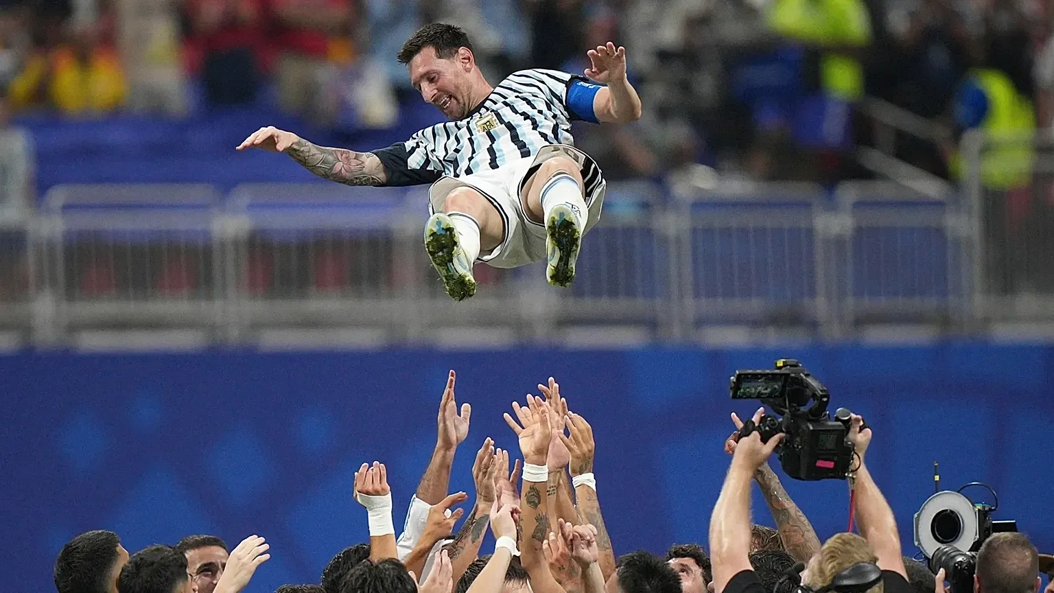 Messi Moves Ahead in Golden Boot Race After Inspiring Argentina’s Stunning Comeback