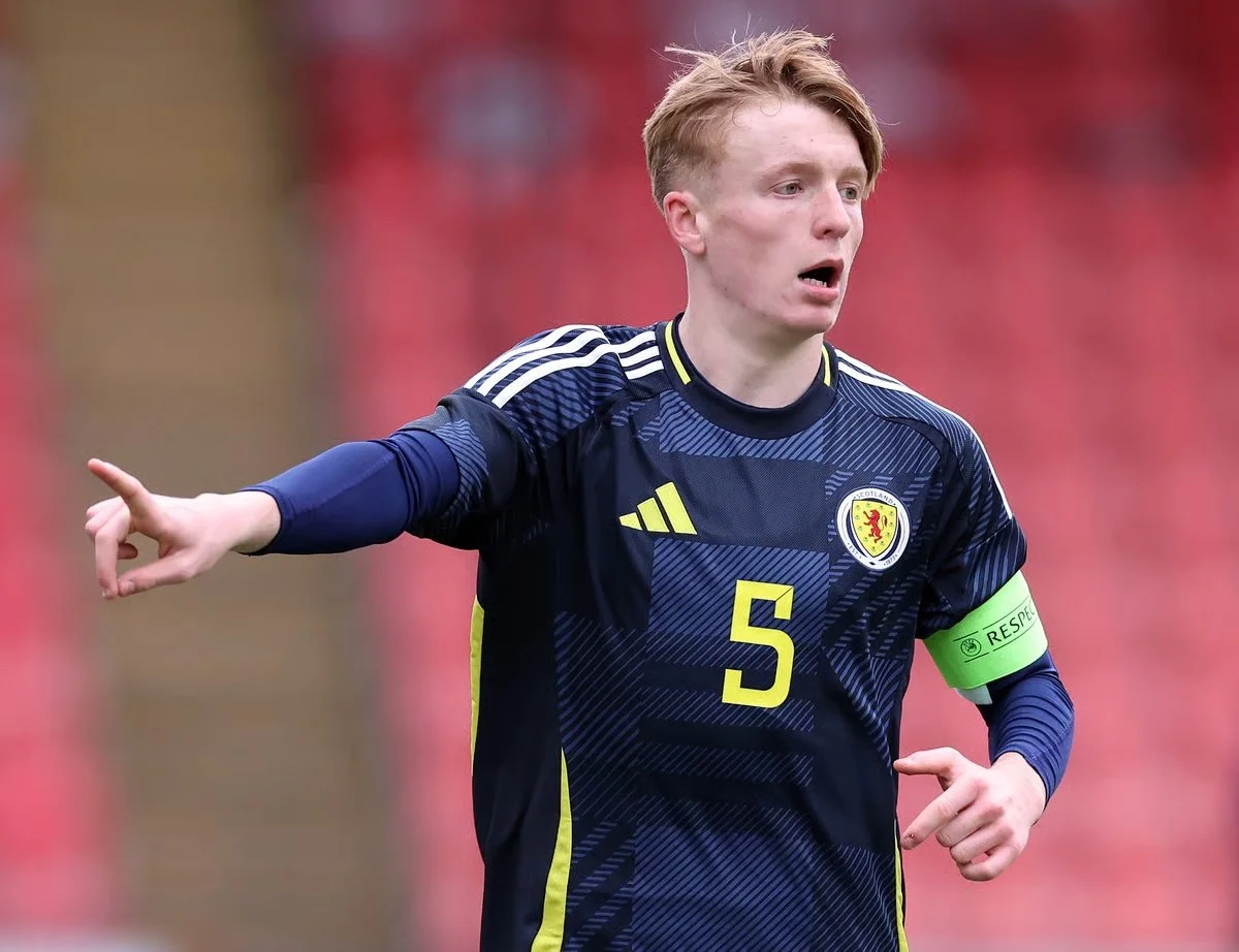 Arsenal Hand Rising Defender Callan Hamill First Professional Contract