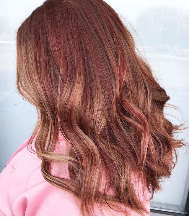🍁November means lots of reds, coppers, and warm tones.  I stick with @pravana with @olaplex for bright vibrancy and shine, along with @babe_hair extensions for fullness💥
