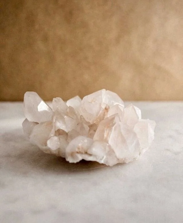 One of our fav crystals -- Pink Himalayan Quartz! #RP pic from the mother load @coyotecrystals ✨✨✨