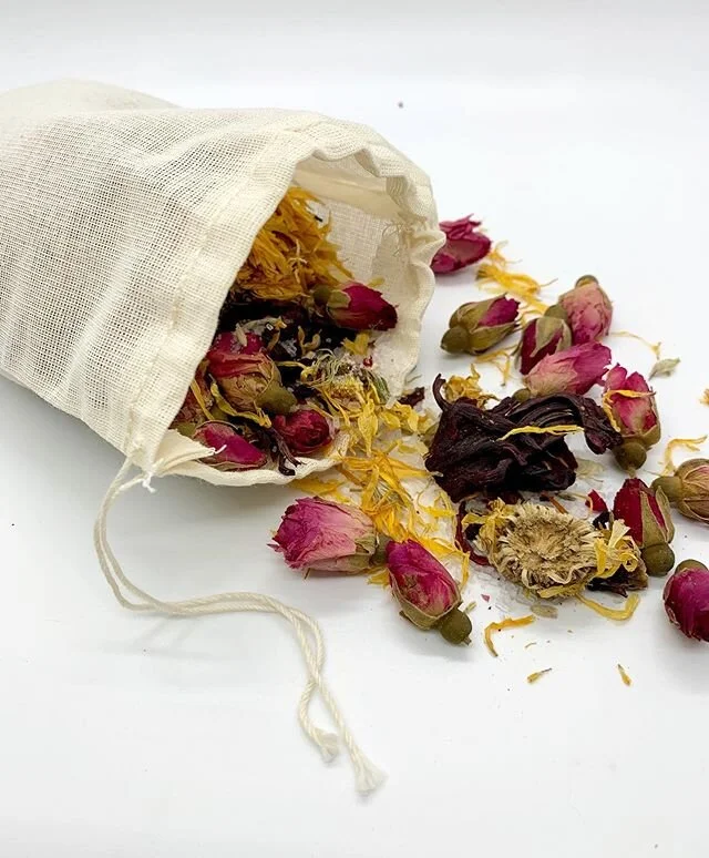 Kick your harsh bath bombs to the curb! Provisions of the Wild: Bath Tea 🌸🌺🌸 with calendula, lavender, hibiscus, rose buds, chamomile, bladderwrack &amp; jasmine flora for the best in in-home spa 🧖🏽&zwj;♀️ Each tea is hand packed &amp; organic, 