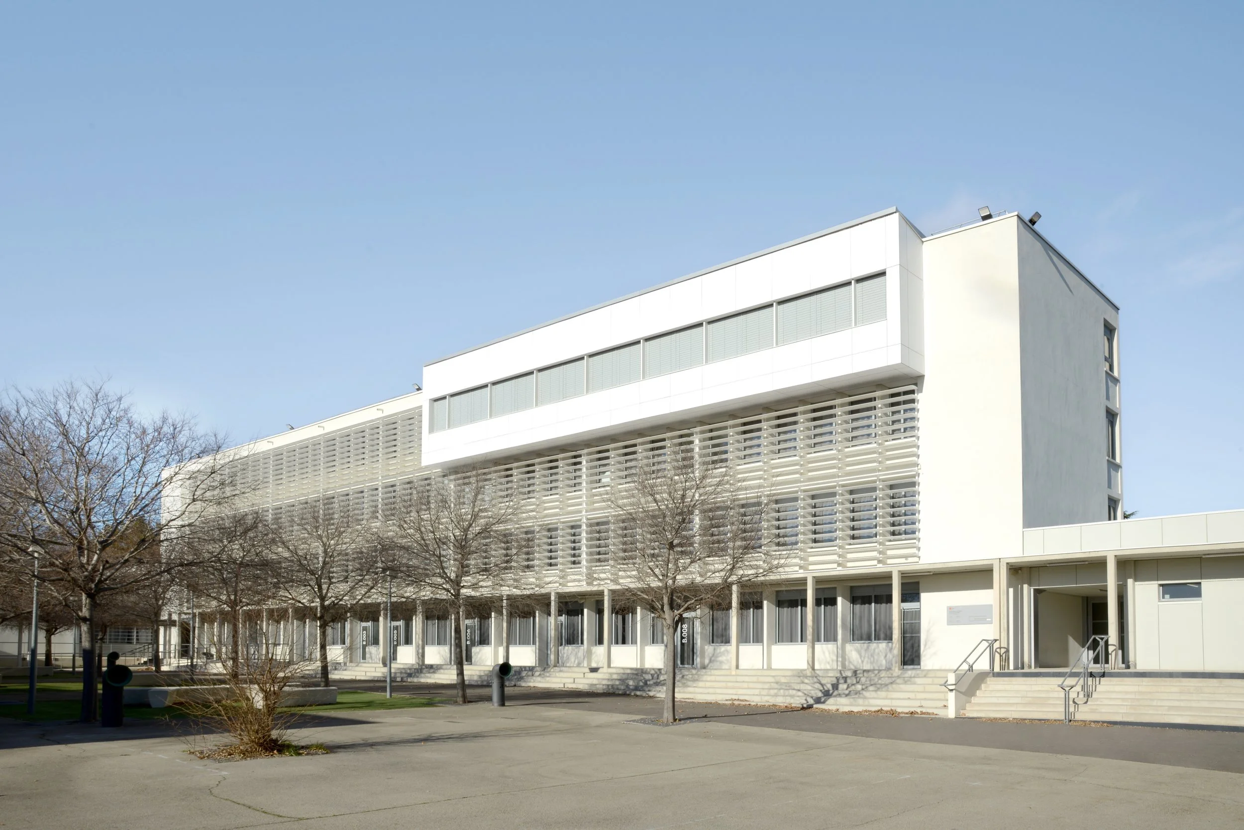LYCÉE-MISTRAL_NÎMES_HD©Camille_KIRNIDIS-1.jpg