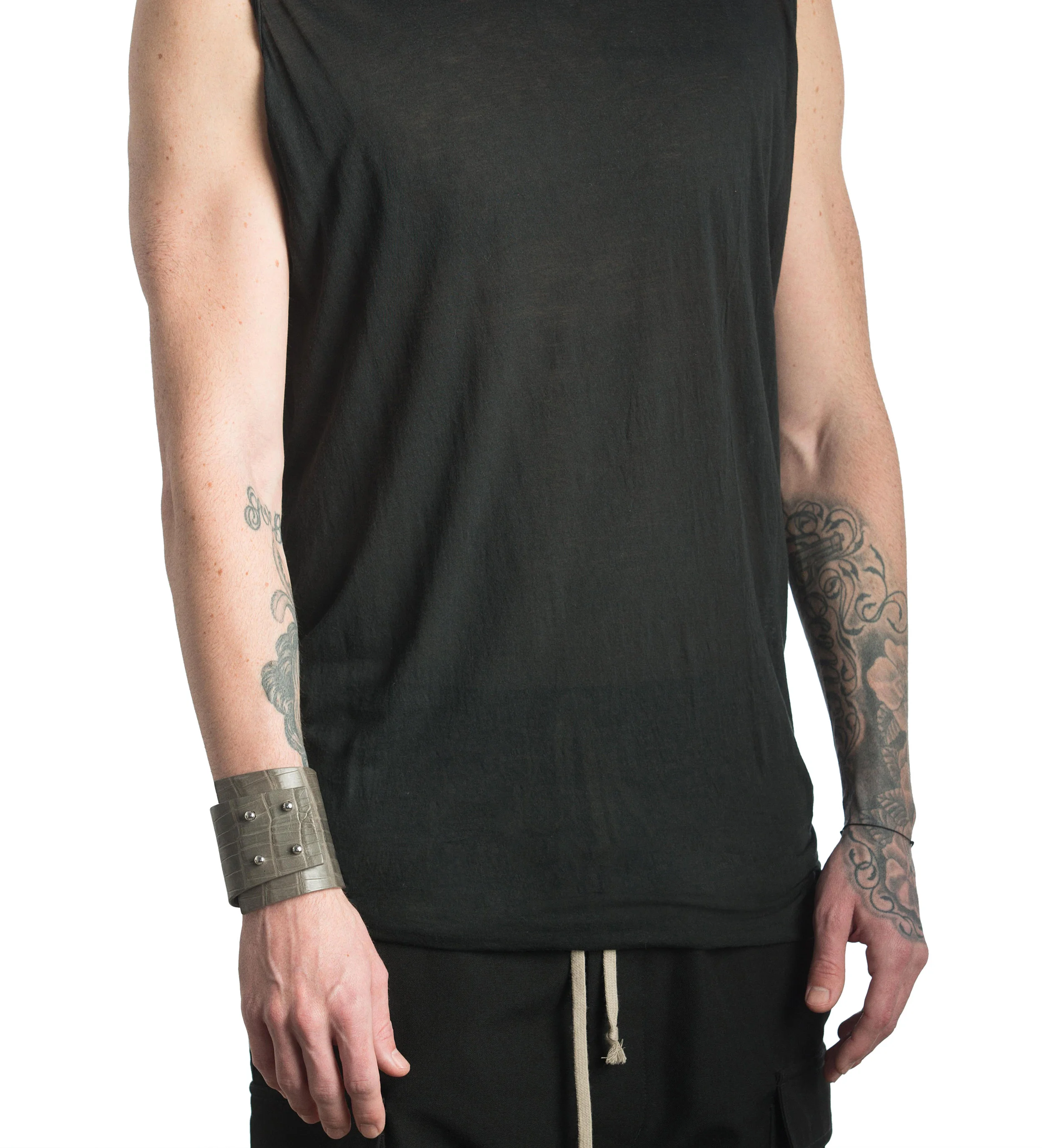 MEN.Armour Cuff Serpentine.jpg