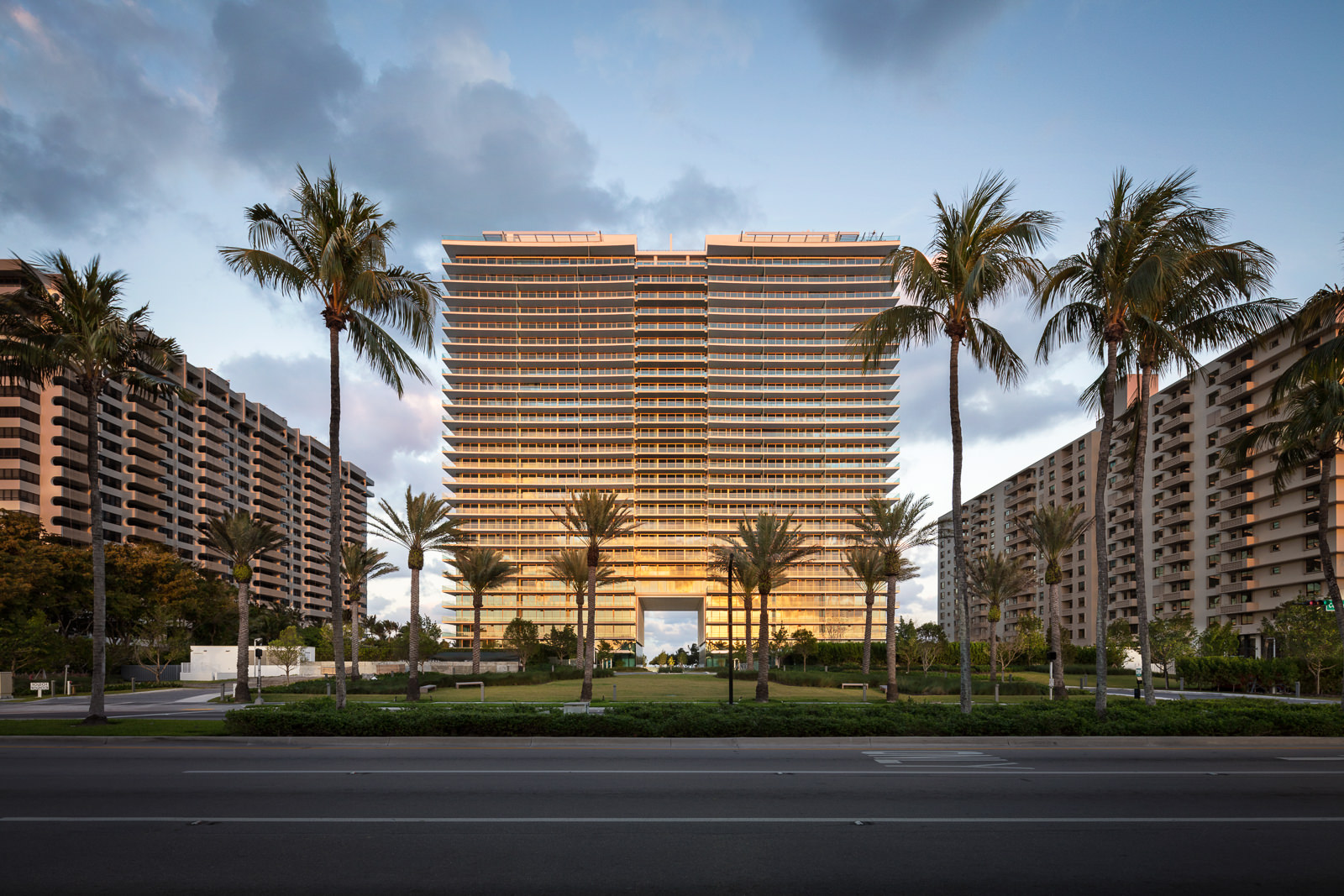 Oceana Bal Harbour, Bal Harbour, FL - Arquitectonica